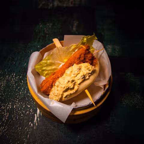 Bao de pollo crujiente