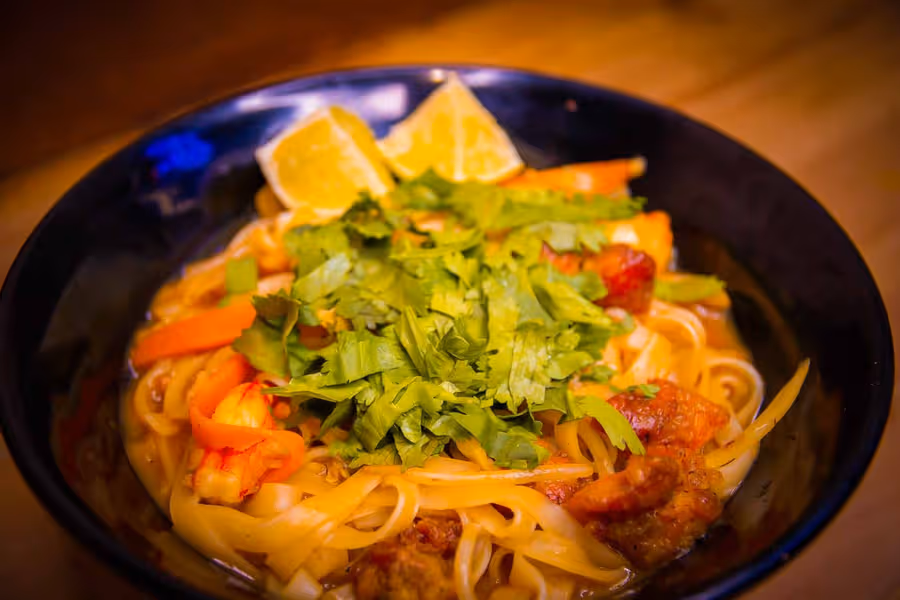 Fideos al curry Koku