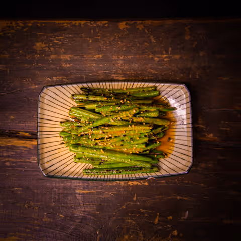 Verduras crujientes con salsa de sésamo
