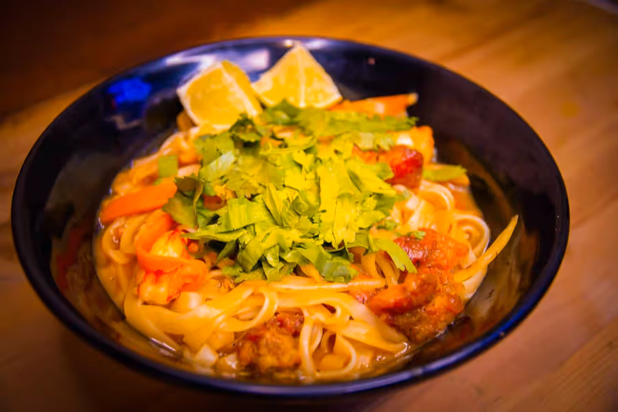 Fideos al curry Koku