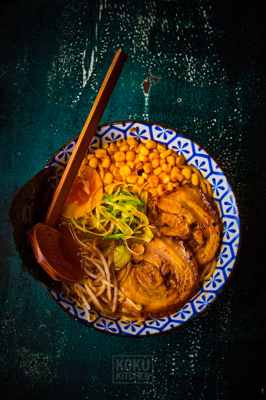 Ramen shoyu de cerdo